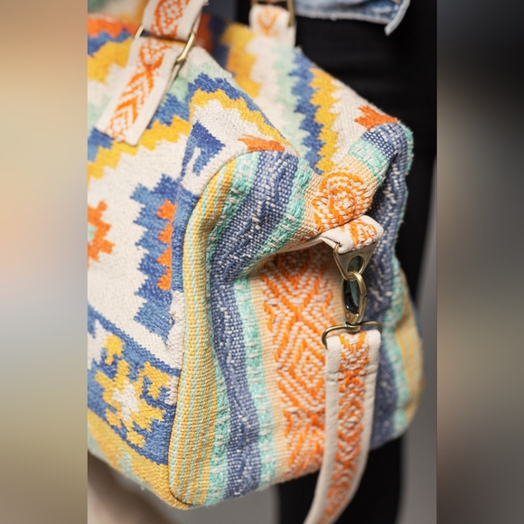 Boho Chic Travel Bag - Navajo Southwest Inspired Design - Handmade Fine Cotton - Picture 6 of 10